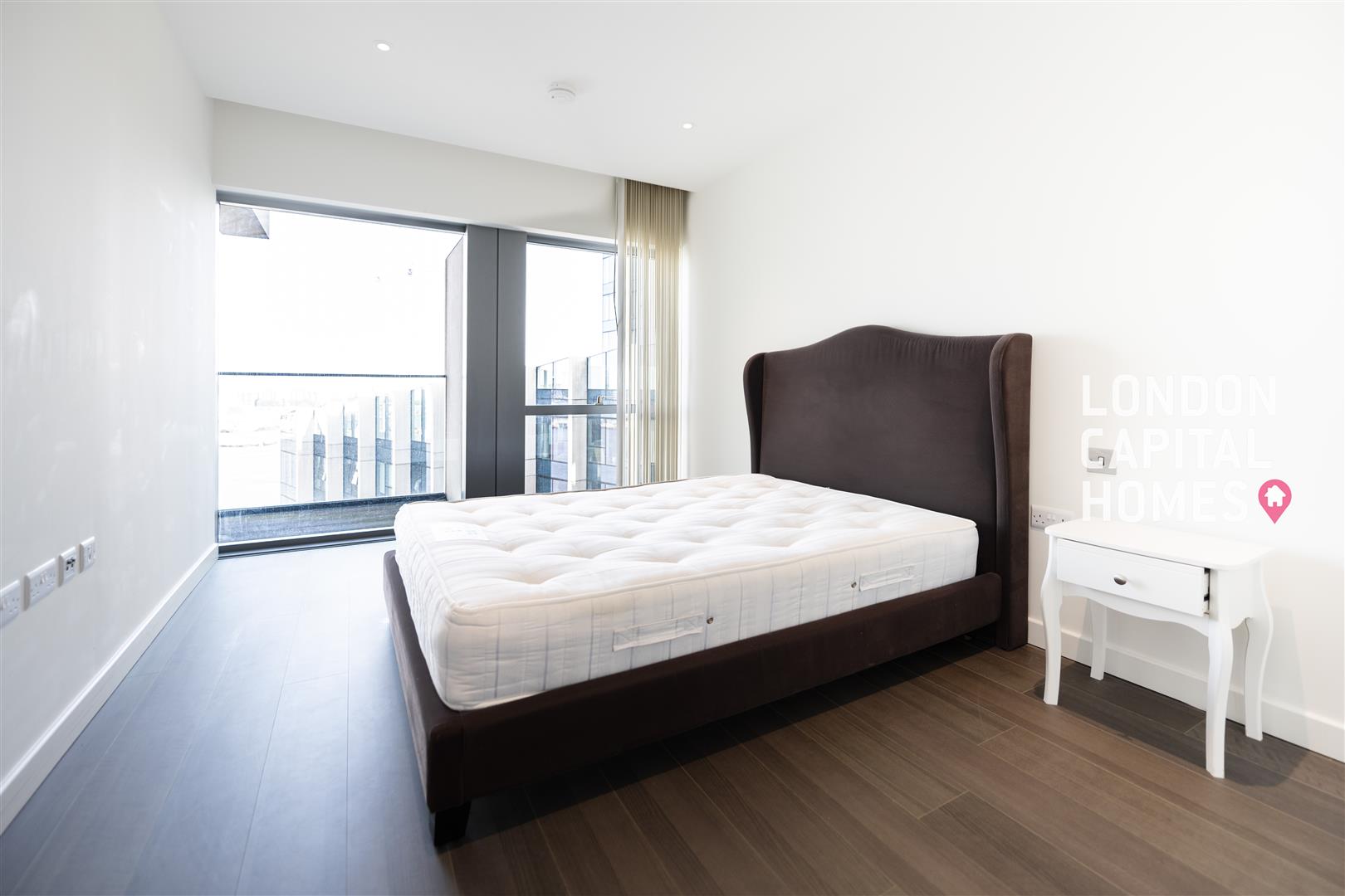 1 bed property in 10 Cutter Lane, LONDON
